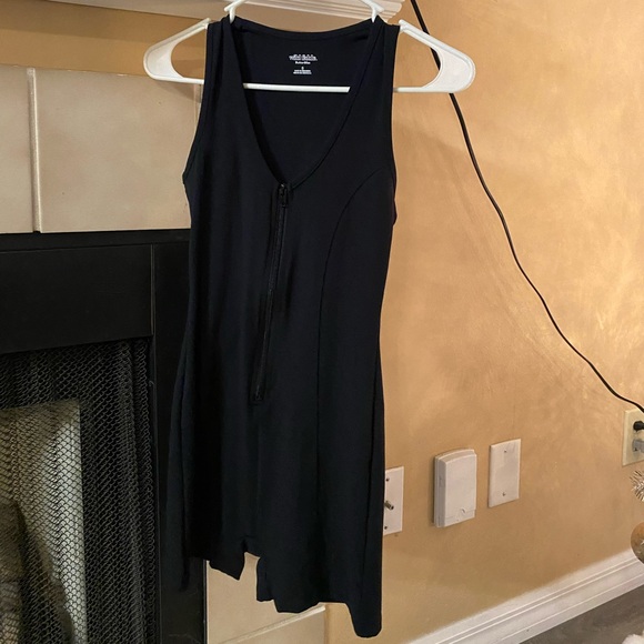 Active romper NWT - Picture 4 of 5
